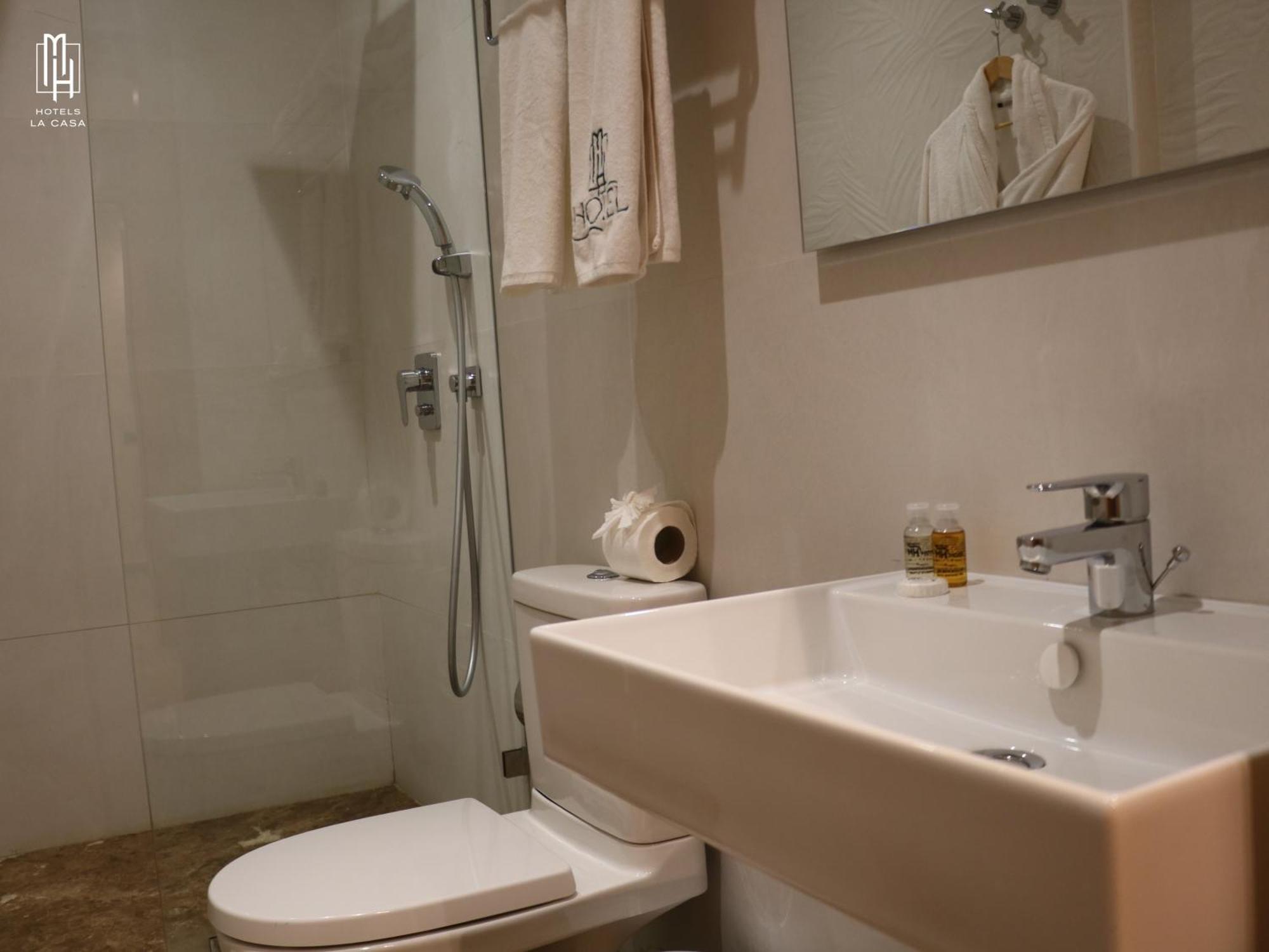 Mh Hotel La Casa Λααγιούν Εξωτερικό φωτογραφία