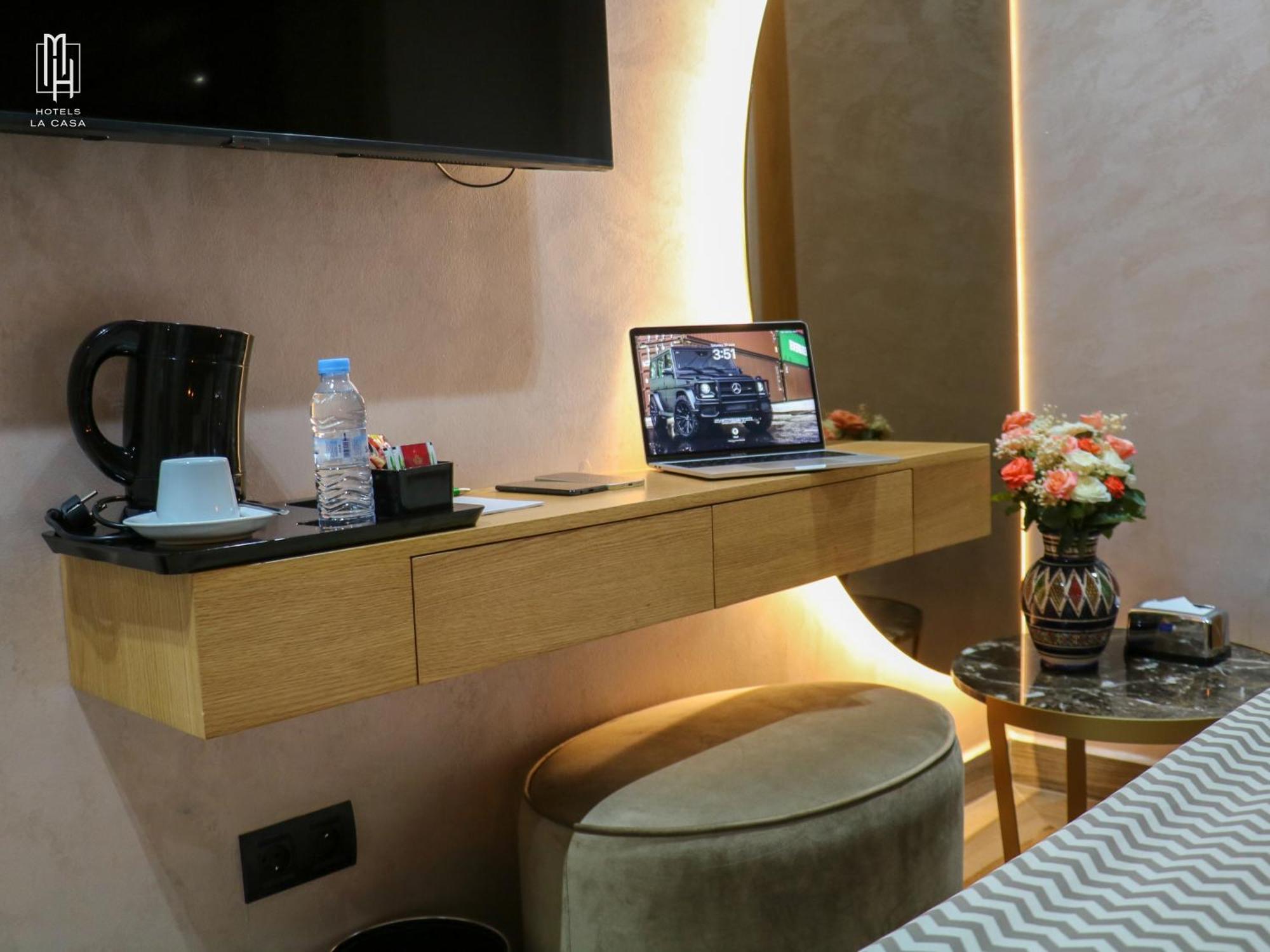 Mh Hotel La Casa Λααγιούν Εξωτερικό φωτογραφία
