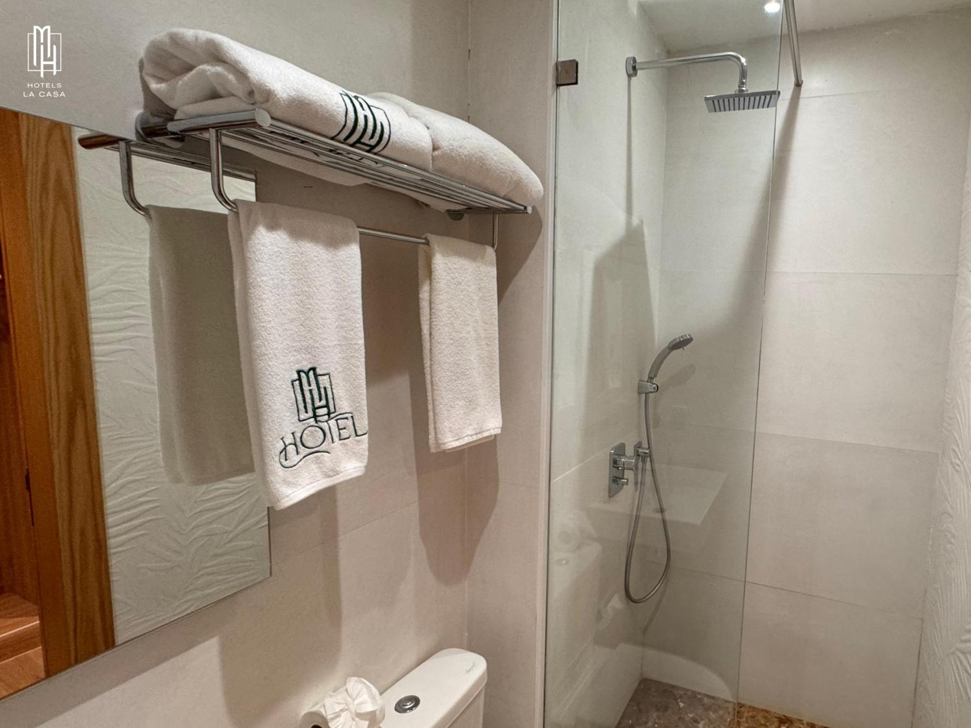 Mh Hotel La Casa Λααγιούν Εξωτερικό φωτογραφία